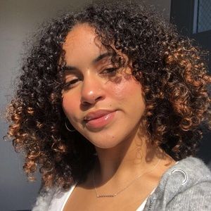 Meet your Posher, Zoe